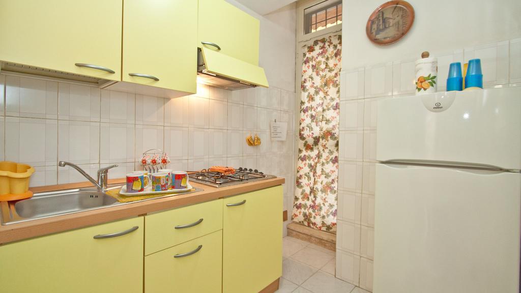 Rental In Rome Celeste Apartment Quarto foto